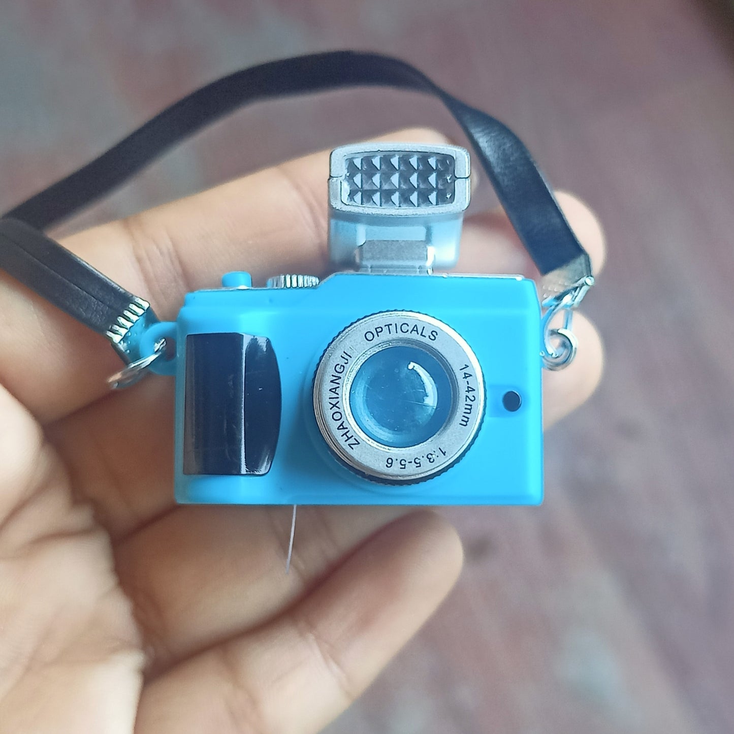 Camera (only flash light)